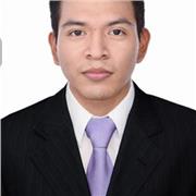 Profesor de matemática imparte clases presenciales y virtuales a estudiantes de todas las edades